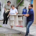 Encabeza Miguel Lechuga limpieza y deshierbe de escuela en Santa Catarina